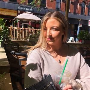 Meet your Posher, Olivia